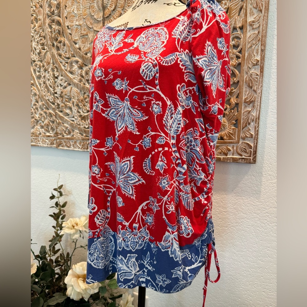 Ruby Rd. Red and Blue Floral Tunic - Picture 5 of 7